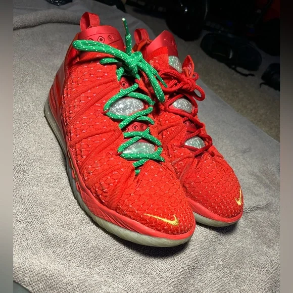 Size Nike LeBron 18 X-Mas In LA 2020